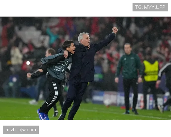 本菲卡门将特鲁宾压哨头球破门 成欧冠历史经典瞬间