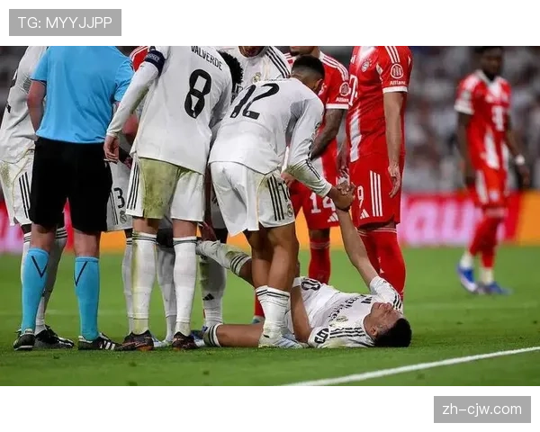 皇马边路防守漏洞:阿诺德助攻姆巴佩但上半场被拜仁多次突破制造威胁